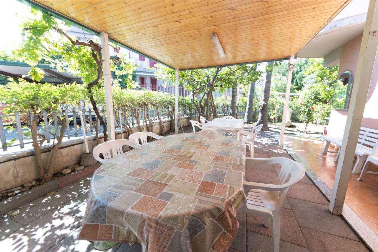 Villino Con Giardino Terrazzo E Parcheggio Privato Daire Mascali Dış mekan fotoğraf